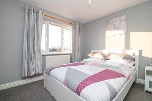 2 habitaciones, tabla de planchar con plancha y wifi gratis 