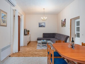 TV - Marijana by Interhome (Zadar)