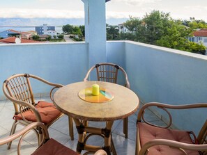 Outdoor dining - Apartment Jadran by Interhome (Nin)