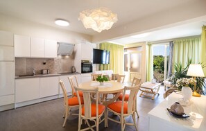 Dining - 3 bedroom stunning home in Selca (Selca)