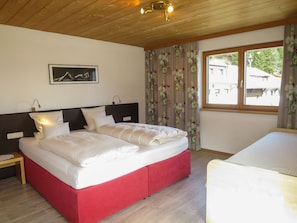 3 bedrooms, WiFi