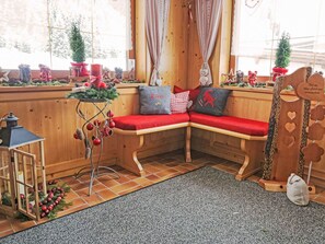Interior - Daheim – Mittagskogel by Interhome (Sankt Leonhard im Pitztal)