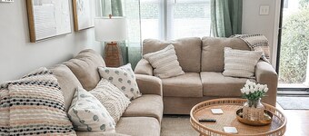 LuLu's Oasis- ITB Five Points Cottage! Family and Pet Friendly