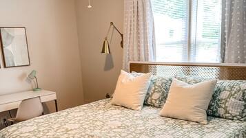 2 間睡房、書桌、Wi-Fi、床單