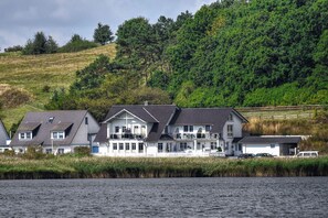 Exterior - Schicke Ferienwohnung mit Meerblick - Rügenreif Ferienwohnung Nr. 01 - Rügenreif Ferienwohnungen (Mönchgut)