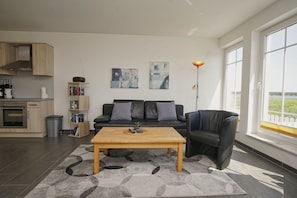 Fernseher, Stereoanlage