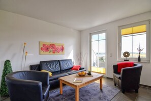 TV, stereo - Chic vacation apartment with sea view - rügenreif Holiday apartment no. 02 - rügenreif (Mönchgut)