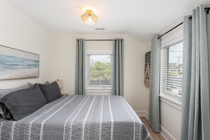 3 chambres, fer et planche à repasser, lit parapluie, Wi-Fi gratuit