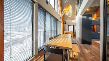 Alpehytte – comfort, hageutsikt | Oppholdsområde | Flatskjerm-TV