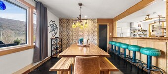 Vibrant & Cozy Getaway with Artistic Touches and Modern Comforts