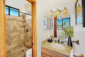 Shower, hair dryer, towels, soap - Elegant Condo, Sunset Views, Upscale Style (Kihei)