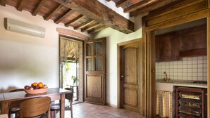 Dining - Marrone by Interhome (Suvereto)
