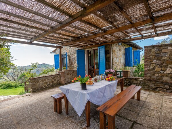 Outdoor dining - Podere Casidote by Interhome (Montieri)