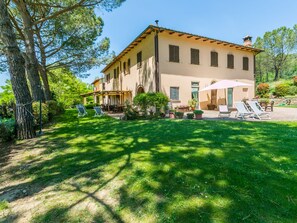 Terrace/patio - Casolare Bretulla by Interhome (Castelfiorentino)