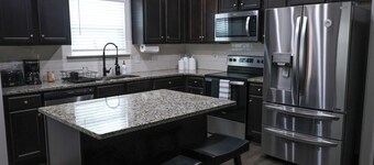 Pet-friendly home minutes from Downtown/UGA Campus