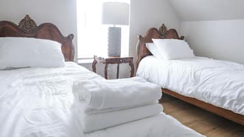4 habitaciones, escritorio, tabla de planchar con plancha y wifi gratis