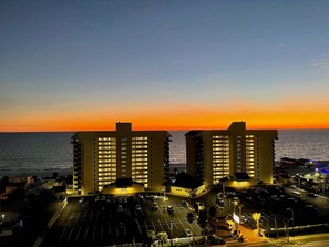 Exterior - Just Beachy-Beachfront 1/1 Amazing Sunsets! (Panama City Beach)