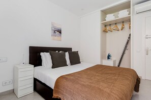 2 soverom, strykejern/-brett, wi-fi og sengetøy