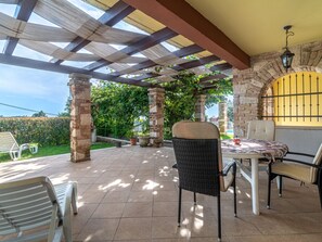 Outdoor dining - Apartment Lea by Interhome (Pazin)
