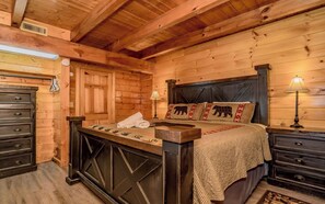 3 bedrooms, free WiFi, bed sheets - Cozy secluded cabin with firepit! - Absolutely Secluded (Gatlinburg)