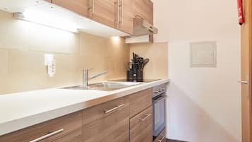 Réfrigérateur, micro-ondes, four, lave-vaisselle