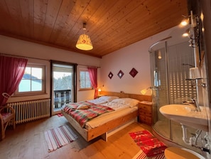 5 habitaciones y wifi 