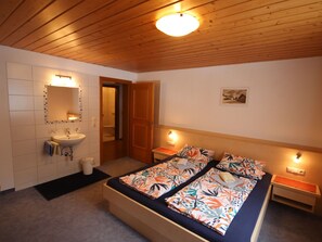 2 bedrooms, internet
