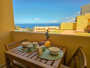 Outdoor dining - Cosy Place with Sea View (Puerto de Santiago)