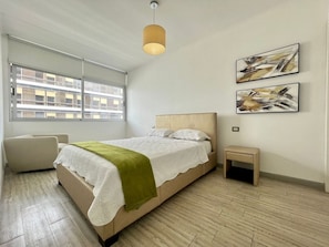2 habitaciones, tabla de planchar con plancha, wifi y ropa de cama 