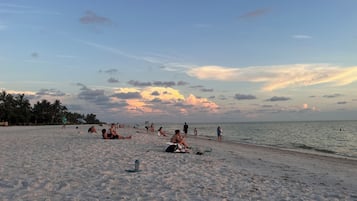 Sun loungers, beach towels