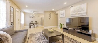 Beautiful two bedroom apartment in Naples 