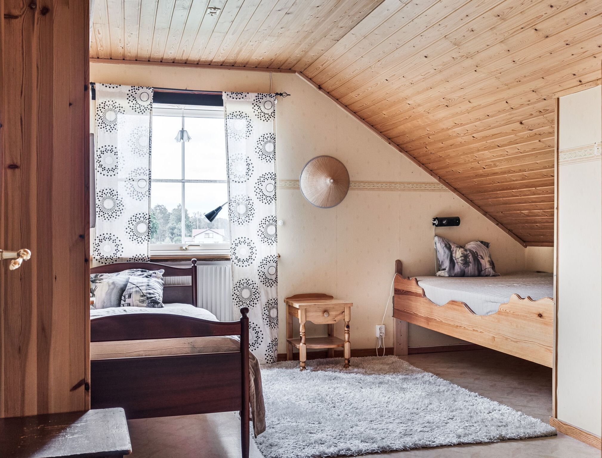 4 sovrum, skrivbord, strykjärn/strykbräda och wi-fi