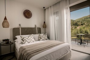 3 slaapkamers, een strijkplank/strijkijzer, gratis wifi, beddengoed