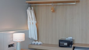 Coffres-forts dans les chambres, Wi-Fi gratuit, draps fournis