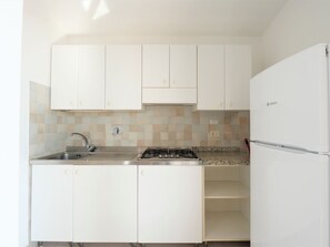 Refrigerador, utensilios de cocina