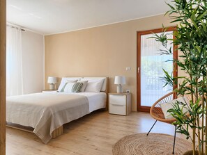 4 عدّة غرف نوم ومكواة/لوح كي وواي فاي