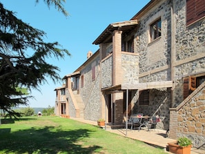 Outdoor dining - Apartment Pomele by Interhome (Lago di Bolsena)