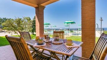 Ristorazione all'aperto