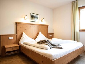 2 bedrooms, Internet