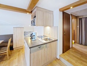 Fridge, microwave, dishwasher, toaster - Alpenblick by Interhome (Sölden)