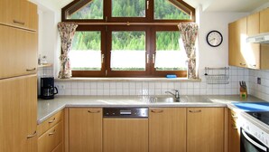 Fridge, oven, dishwasher, cookware/dishes/utensils - Anemone by Interhome (Sölden)