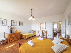 5 bedrooms, desk, iron/ironing board, WiFi - Podere San Michele by Interhome (San Gimignano)