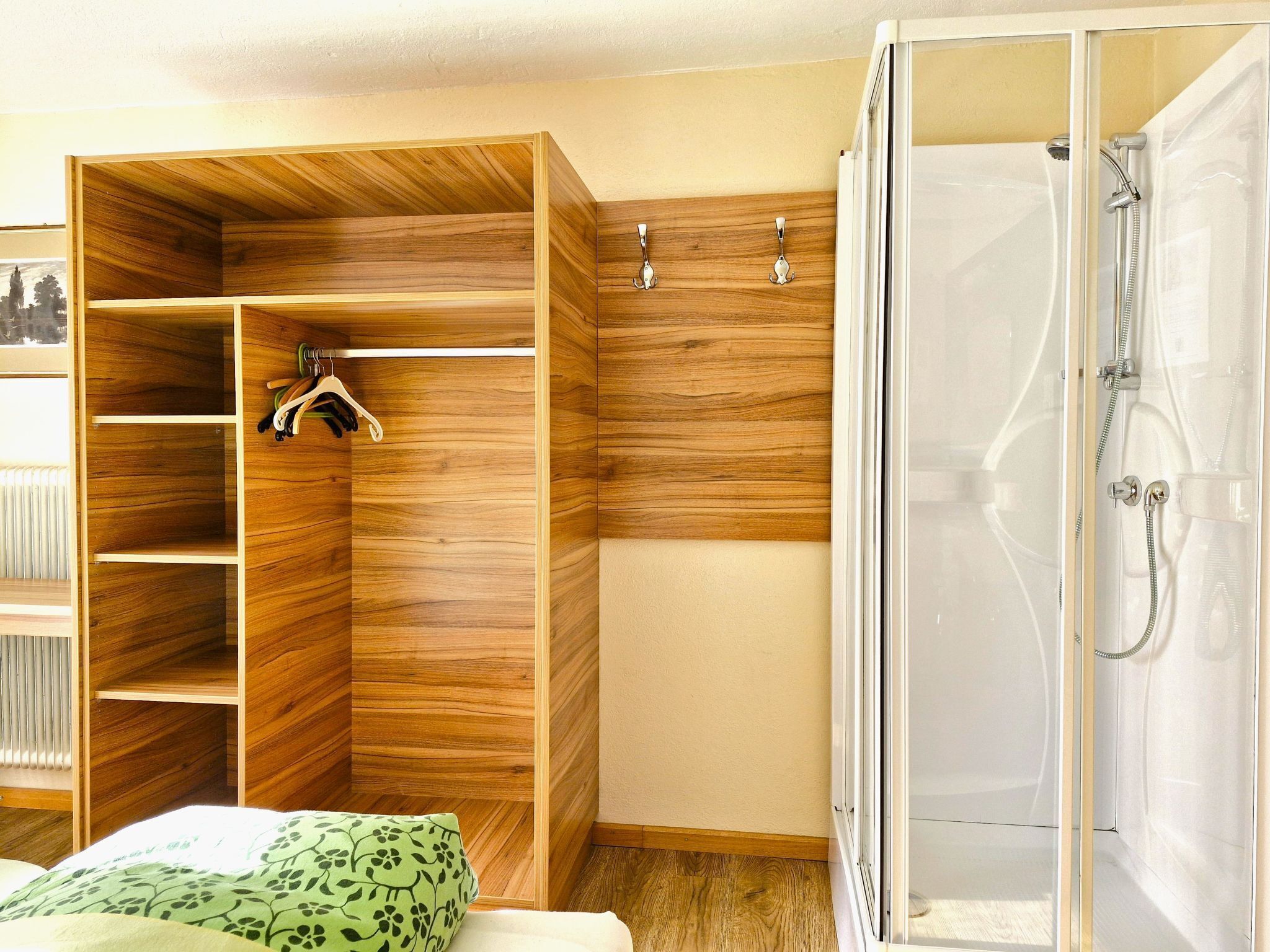 16 Schlafzimmer, WLAN