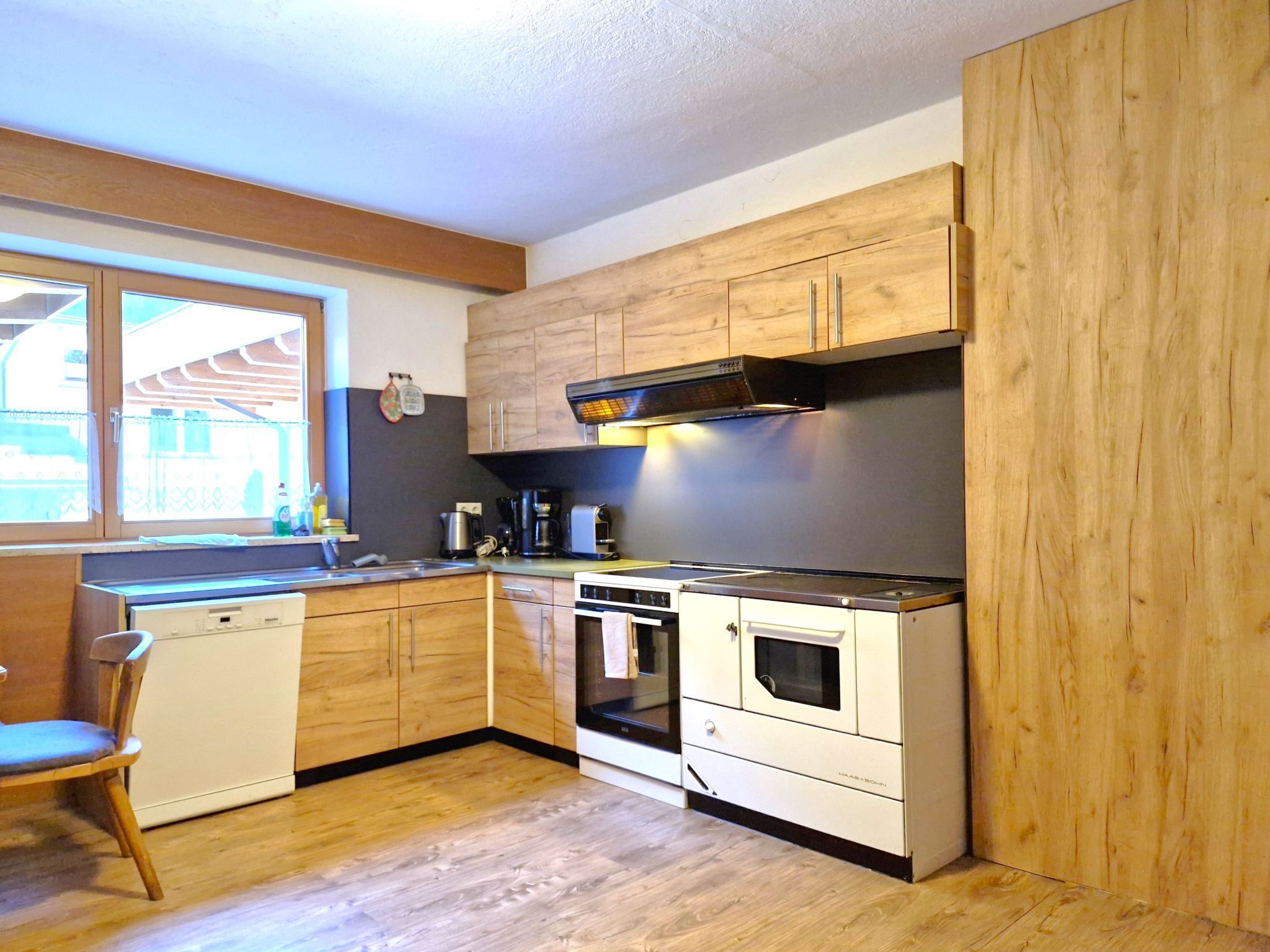 Kühlschrank, Ofen, Geschirrspüler, Toaster