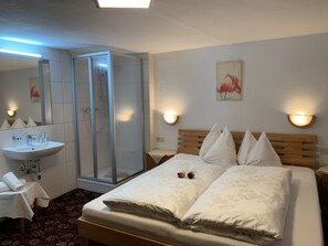 3 bedrooms, WiFi