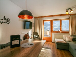 TV - Lieblingsplatzl by Interhome (Mayrhofen)