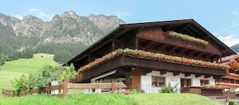 Theresia by Interhome