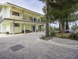Uklassifisert bilde, 3 av 35, knapp
