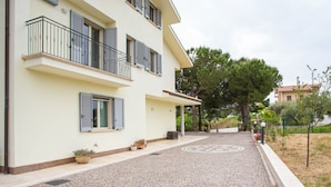 Exterior - Michela by Interhome (Pineto)