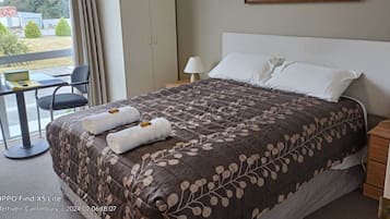 1 bedroom, iron/ironing board, travel cot, WiFi